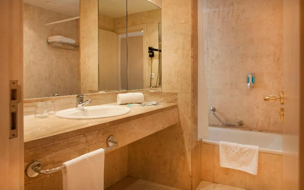 STUDIO STANDARD Room, Iberostar Waves Ciudad Blanca, Majorca