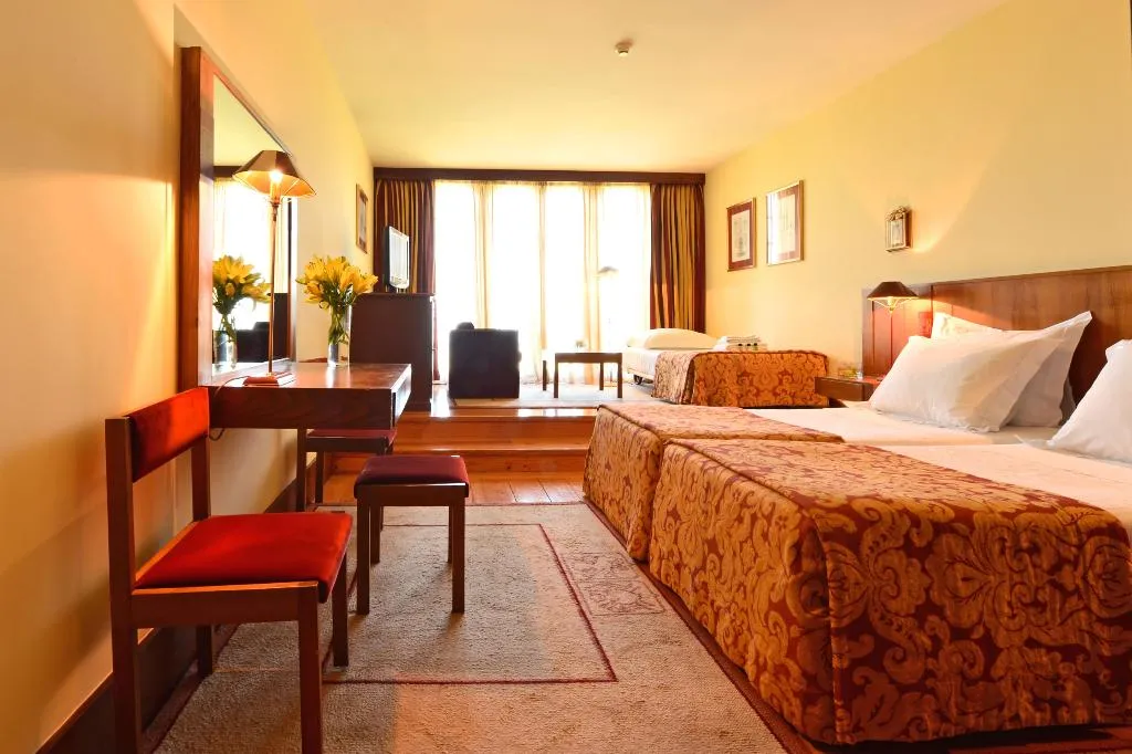 Double or Twin SUPERIOR Room, Pousada Mosteiro de Guimaraes - Monument Hotel, Porto