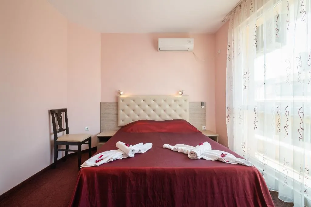 Room, Zeus, Bourgas
