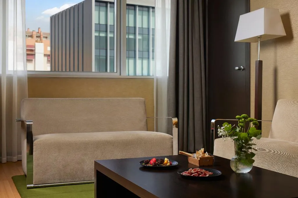 JUNIOR SUITE STANDARD Room, NH Madrid Ribera del Manzanares, Madrid