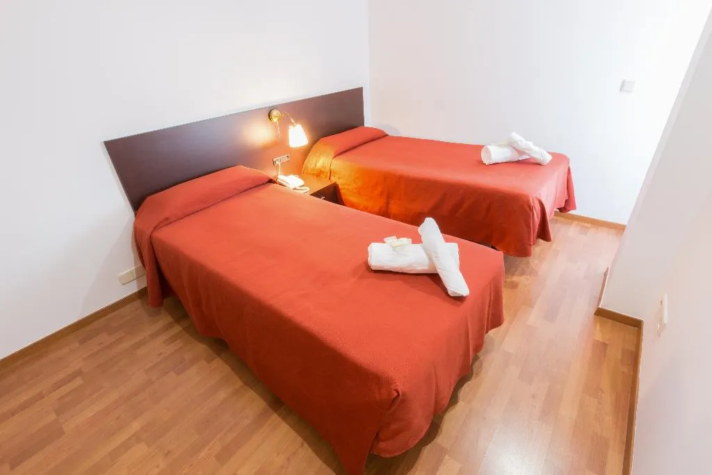 APARTMENT CAPACITY 3 ONE BEDROOM Room, Domocenter Apartamentos TurÃ­sticos, Seville
