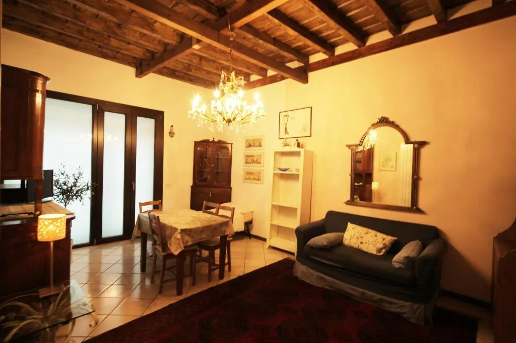 Room, Antica Corte Milanese, Milan