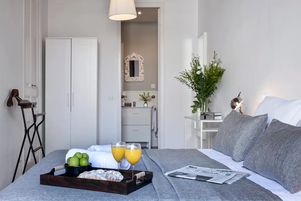 APARTMENT WITH TERRACE Room, Charming Flats by Aspasios, Barcelona