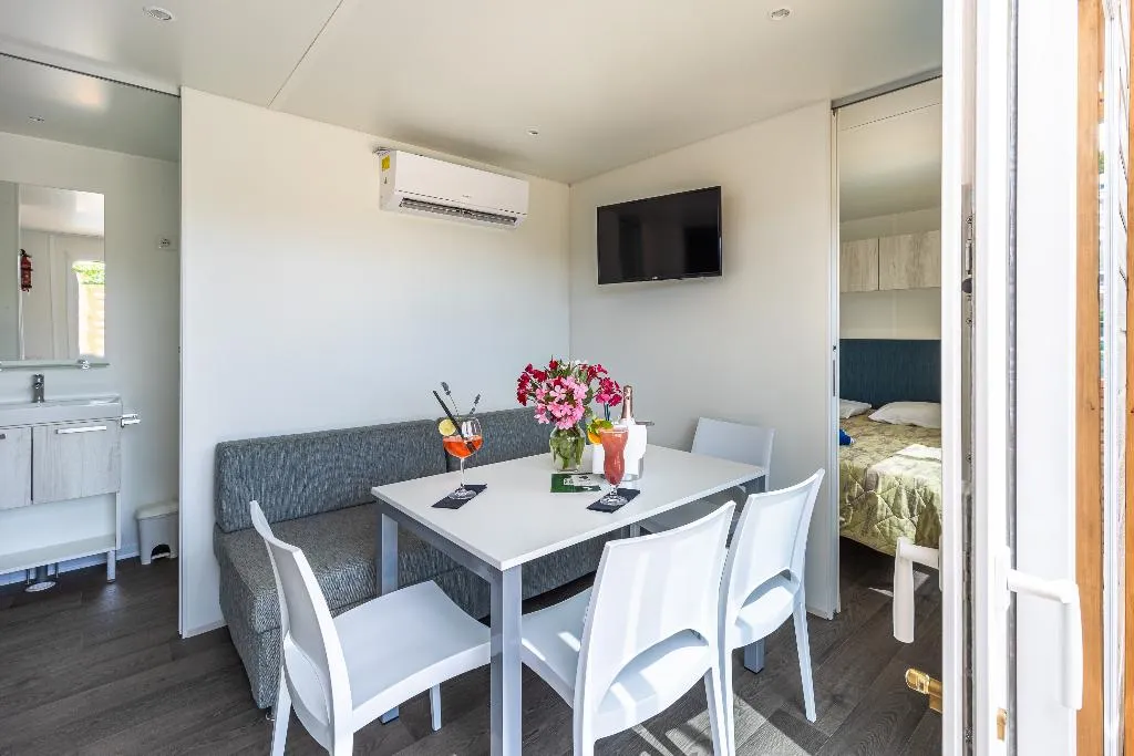 MOBILE HOME TWO BEDROOMS Room, Mobilhomes Camping Oliva, Istria