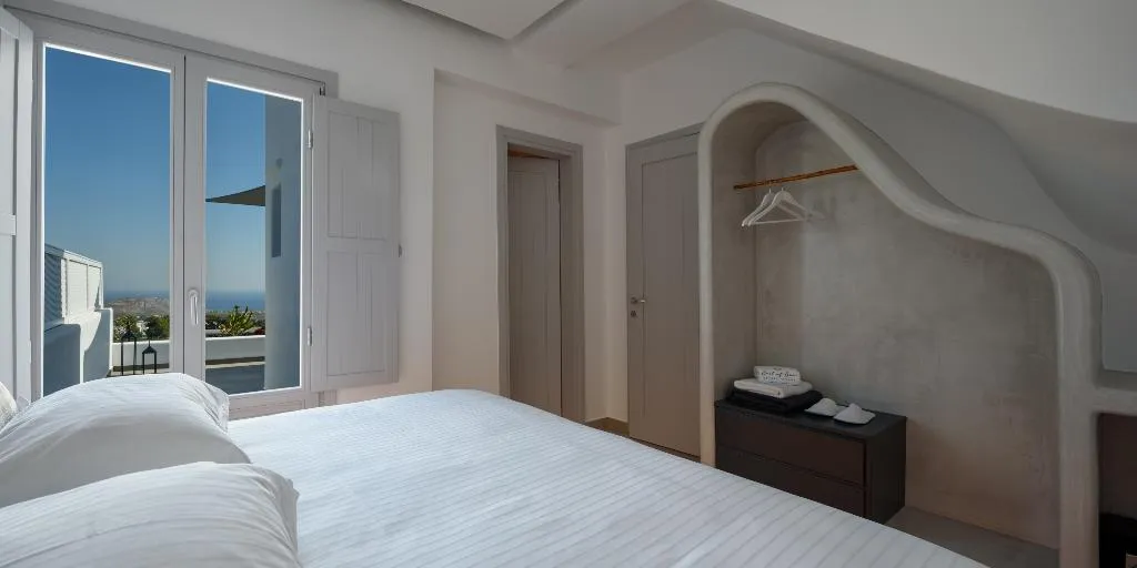 VILLA TWO BEDROOMS WITH PRIVATE POOL Room, Soil Of Sun Luxury Villas, Santorini