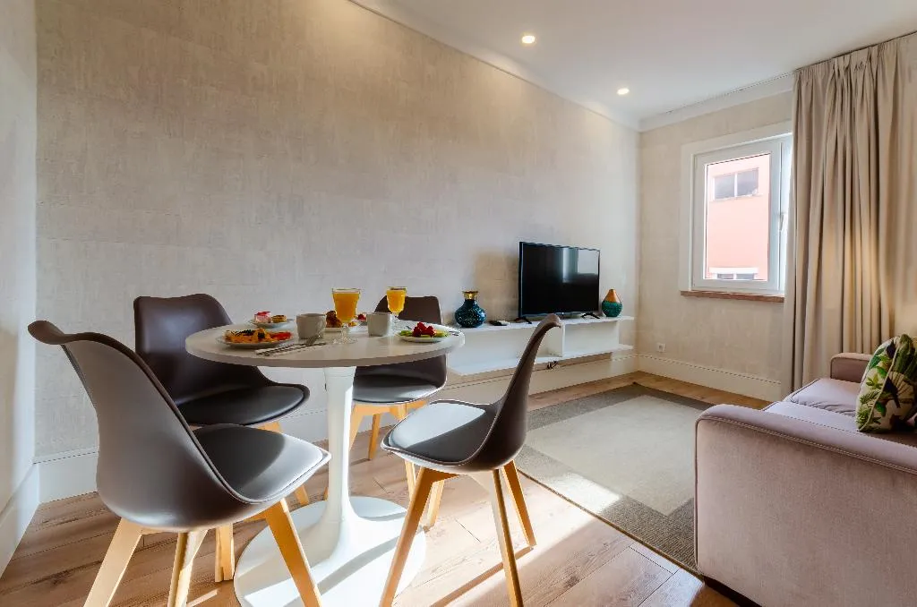 FAMILY ROOM CAPACITY 4 Room, LX51 Lisbon Center - Studios & Suites by APT IIN, Lisbon