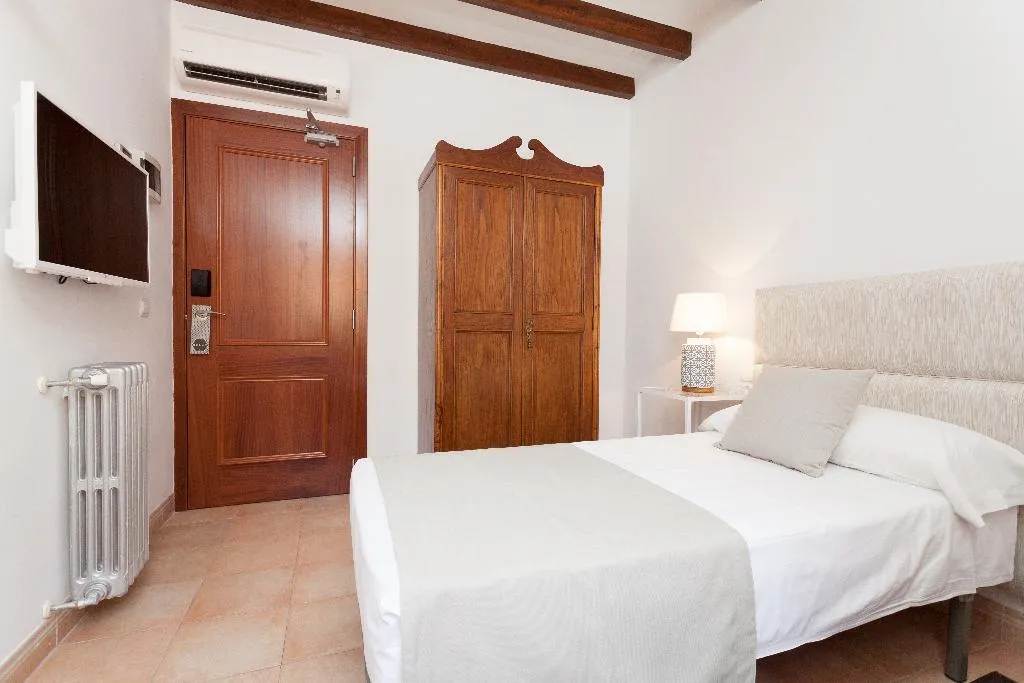SINGLE STANDARD Room, El Guia, Majorca