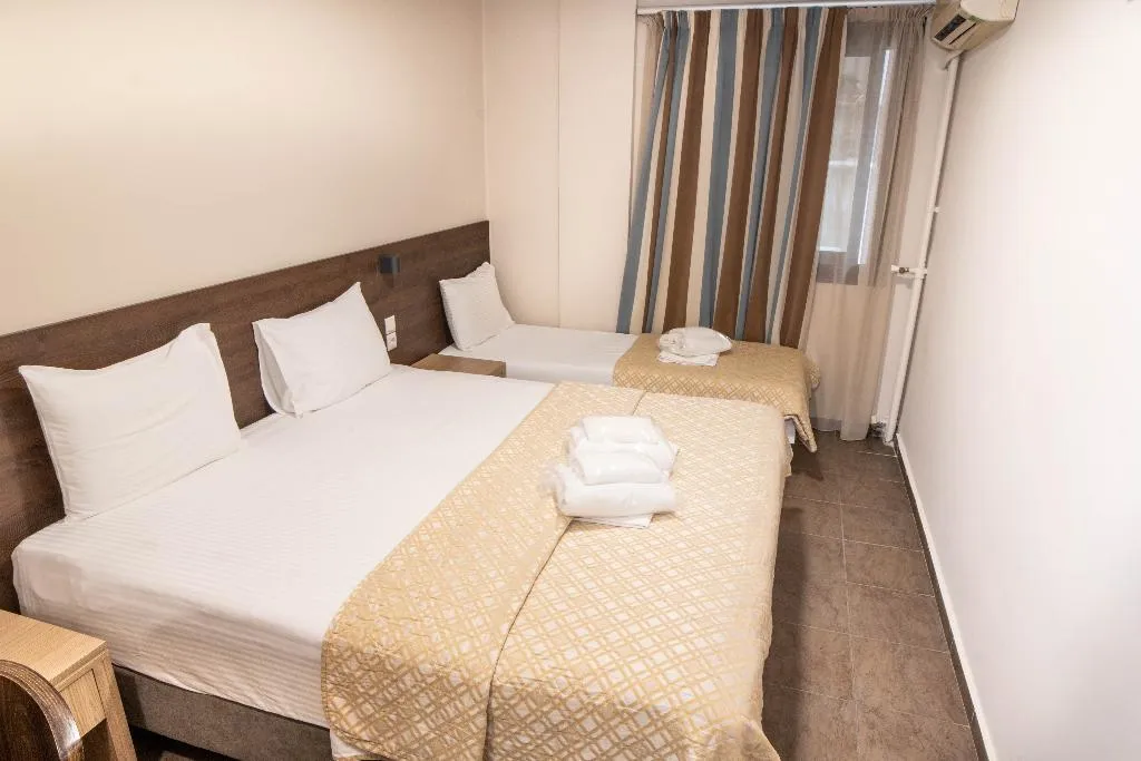 TRIPLE STANDARD Room, Anita, Athens