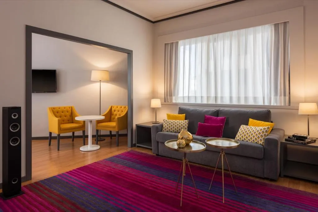 Room, Hotel Madrid Plaza de España Affiliated by Meliá, Madrid