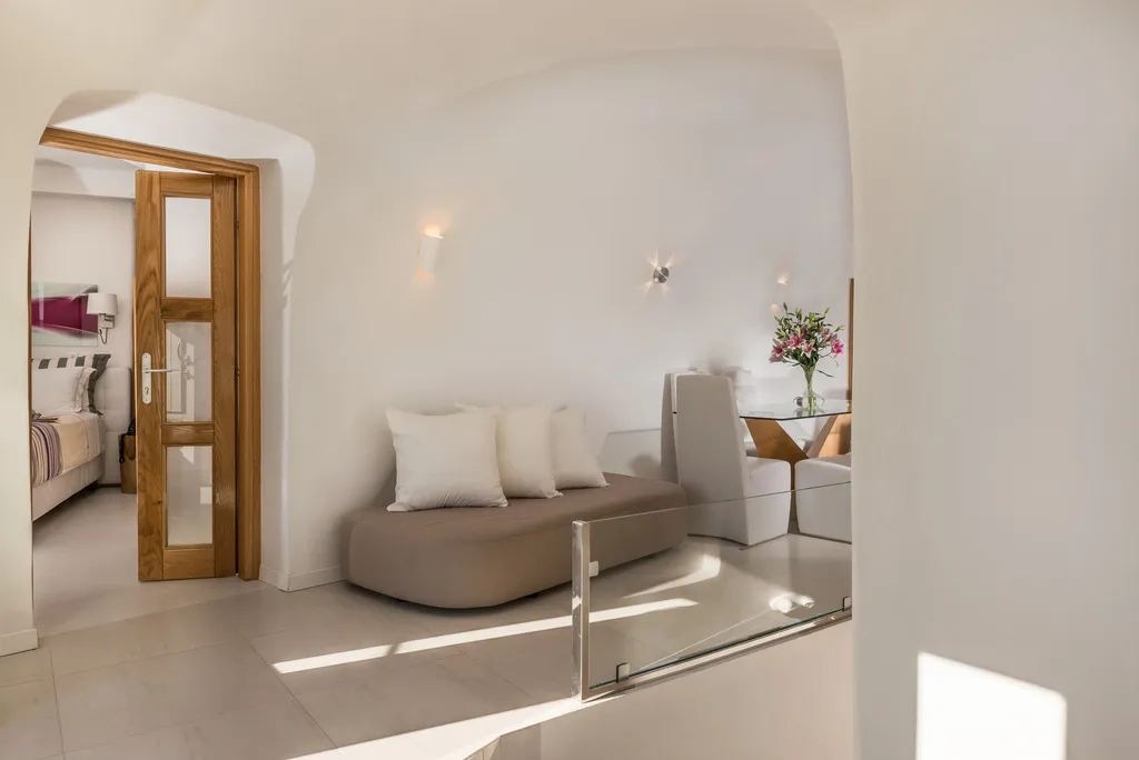 SUITE GRAND Room, Elite Luxury Suites, Santorini