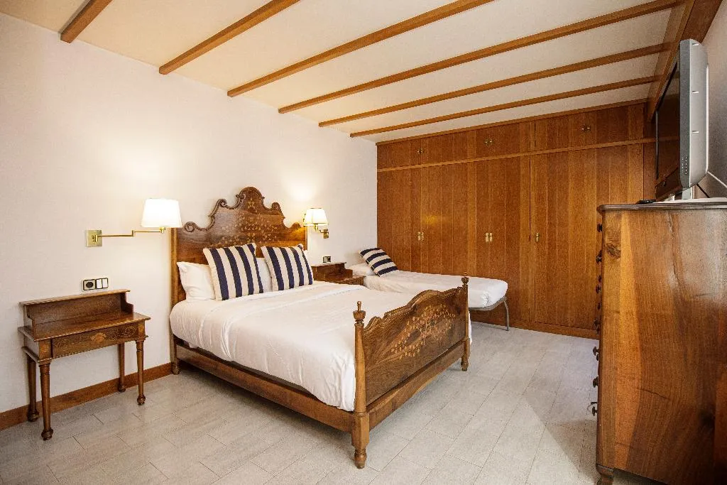 APARTMENT FOUR BEDROOMS Room, Hotel Casa Mas, Costa Brava