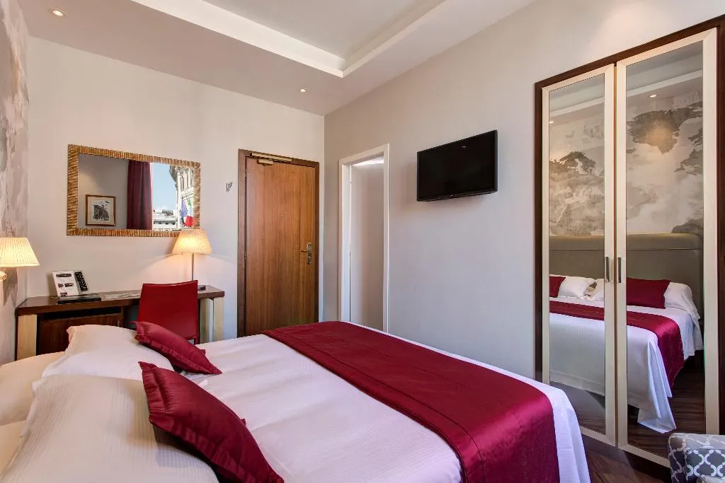 Double or Twin SUPERIOR Room, Nazionale, Rome