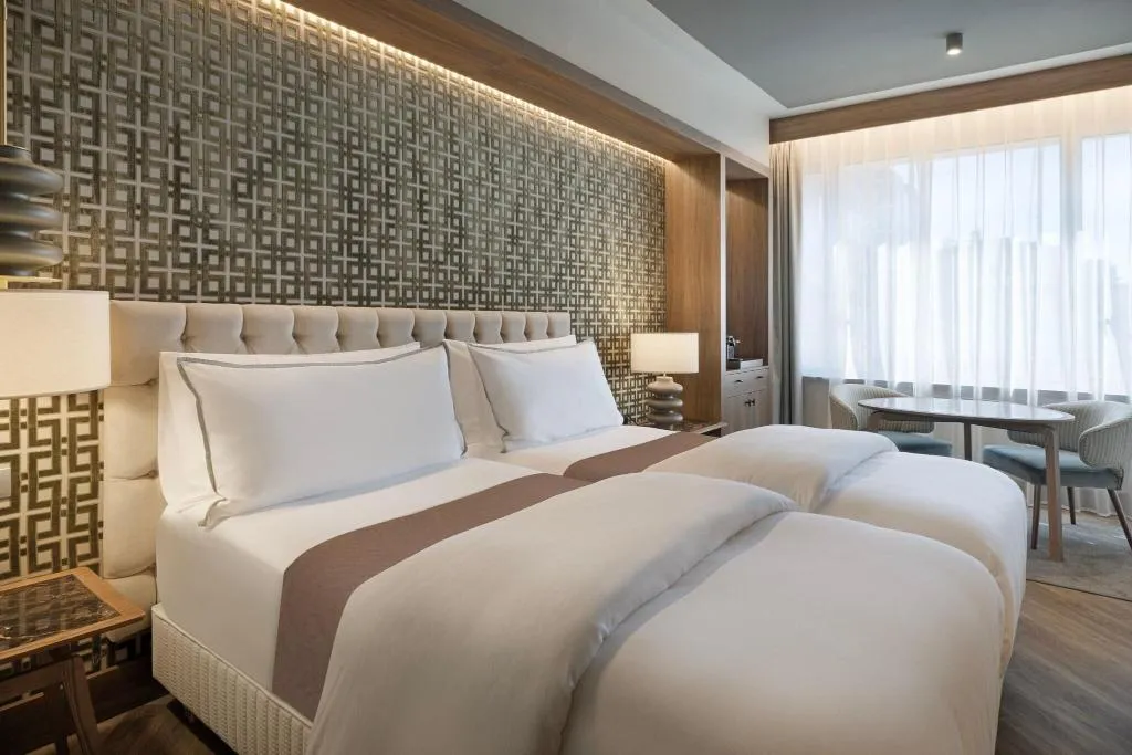 TWIN DELUXE Room, AC Madrid Cuzco, Madrid