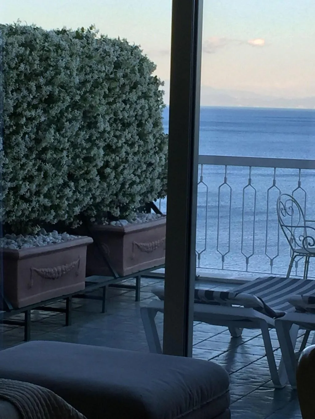 Lobby, Bellevue, Naples