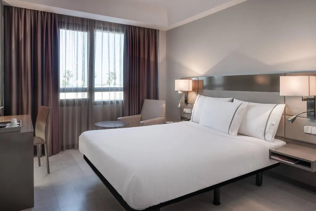 DOUBLE QUEEN SIZE BED Room, AC Iberia Las Palmas, Gran Canaria