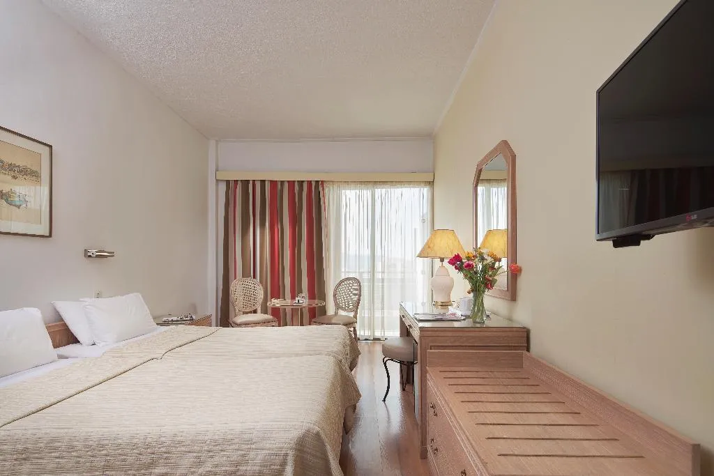 QUADRUPLE STANDARD Room, Candia Hotel, Athens