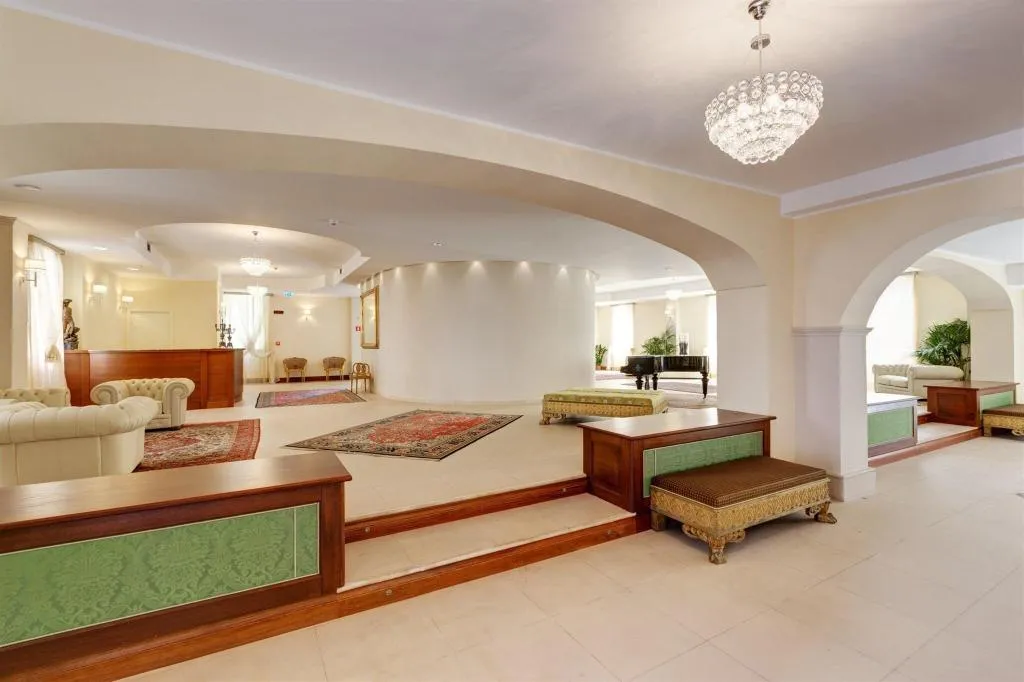 Lobby, Parco Delle Fontane, Catania