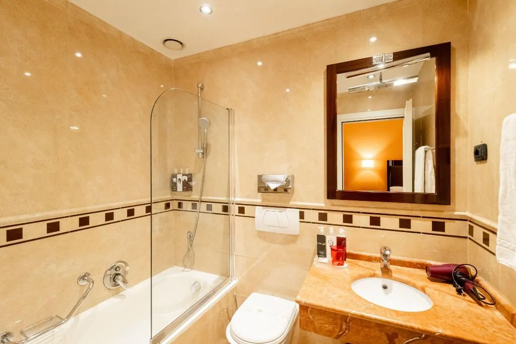 DOUBLE CLASSIC QUEEN BED Room, ALLEGROITALIA San Gallo Firenze, Florence