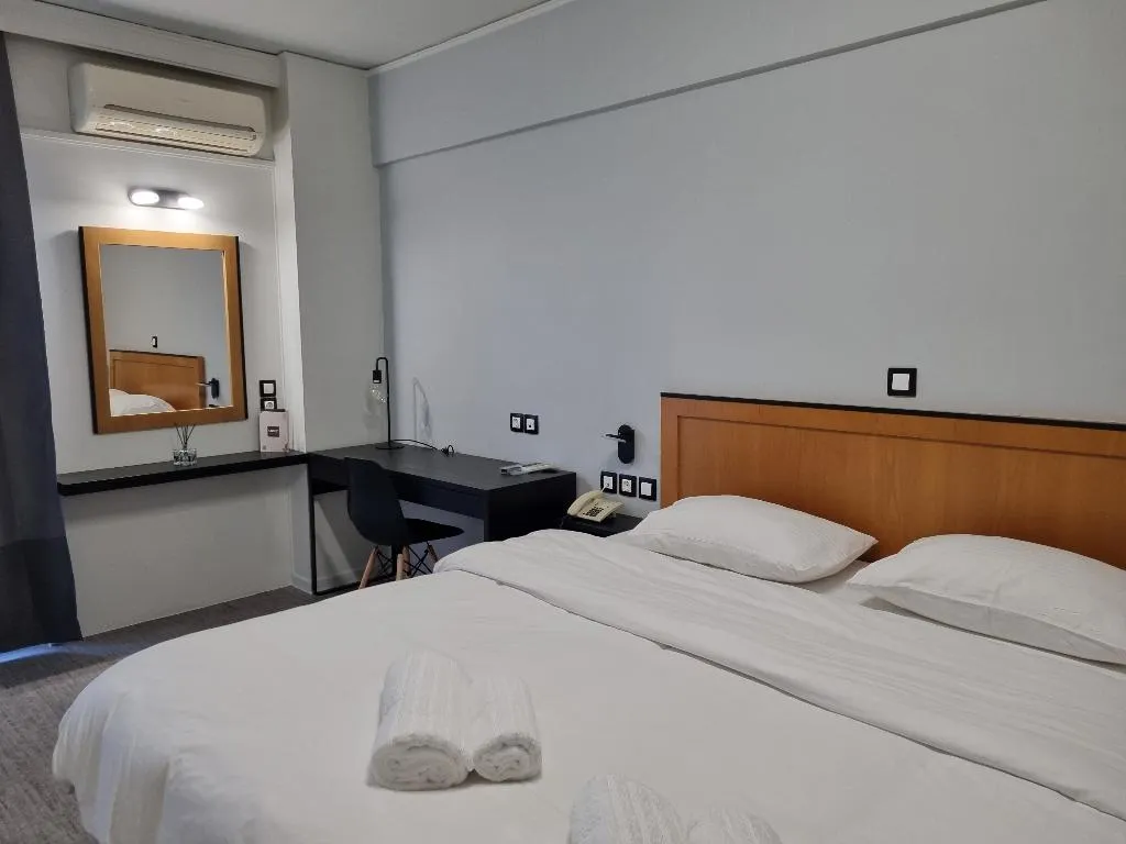 DOUBLE SINGLE USE SUPERIOR Room, Savoy, Athens