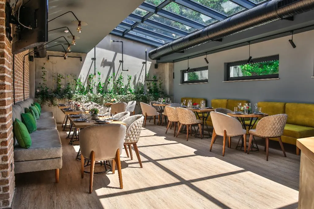 Restaurant, Reverence, Varna