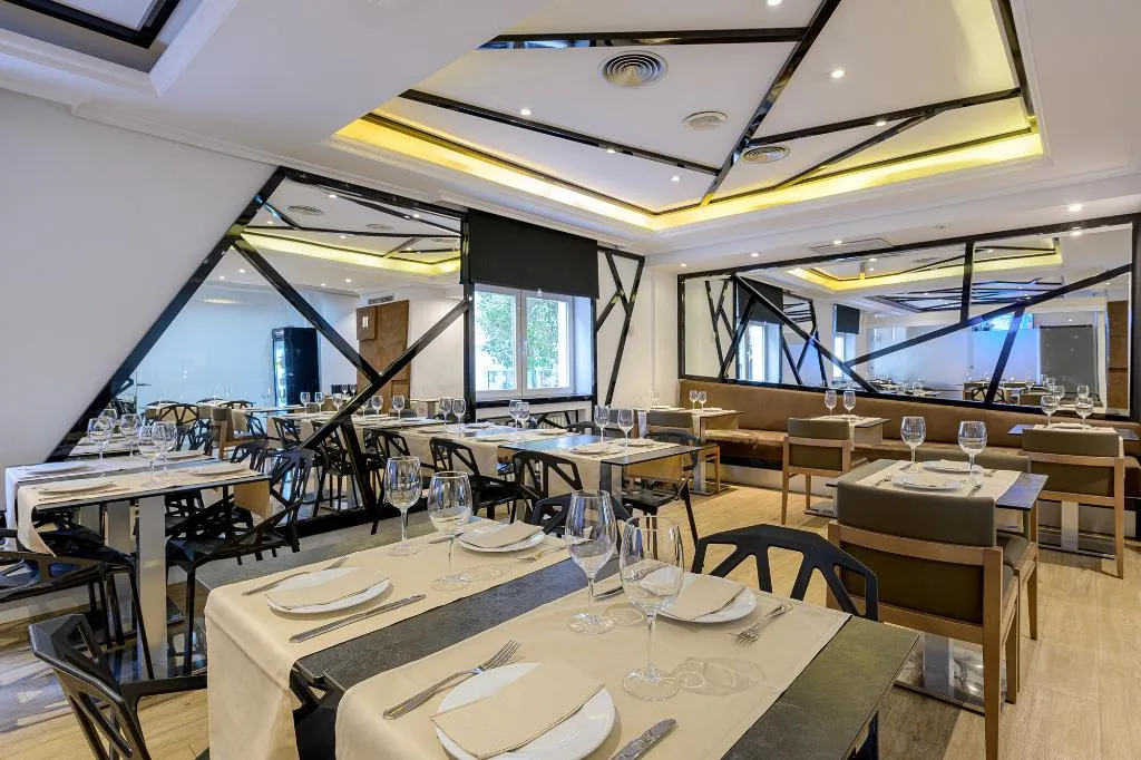 Restaurant, NeoMagna Madrid, Madrid