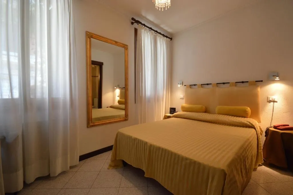 Room, Albergo Marin, Venice