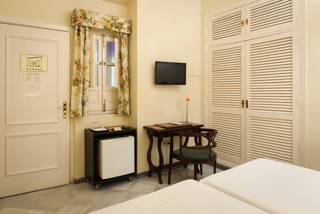 Room, Hotel Abril, Seville
