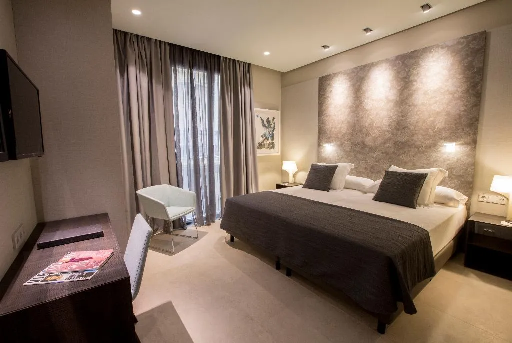 DOUBLE SINGLE USE STANDARD Room, Vincci Mercat, Valencia