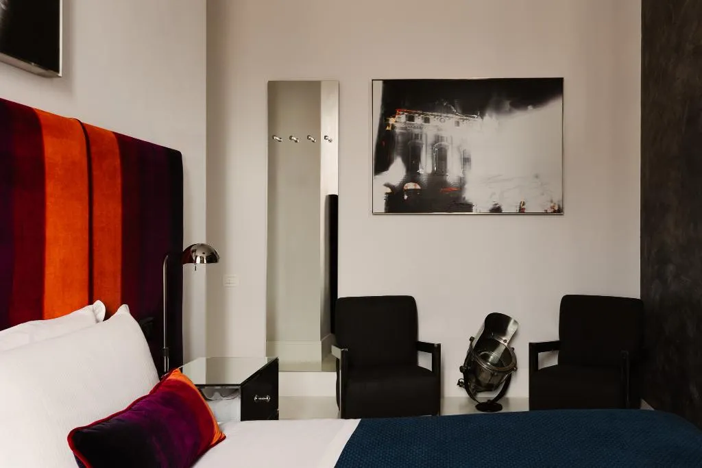 JUNIOR SUITE STANDARD Room, Piazza Di Spagna 9, Rome
