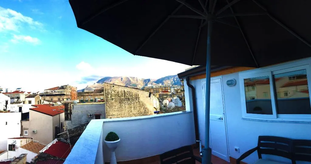 Terrace, Bed & Breakfast Sicilià, Catania