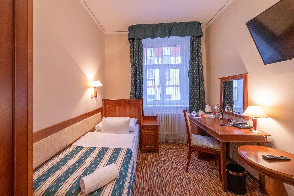 SINGLE STANDARD Room, Hotel Meteor Plaza Prague, Prague