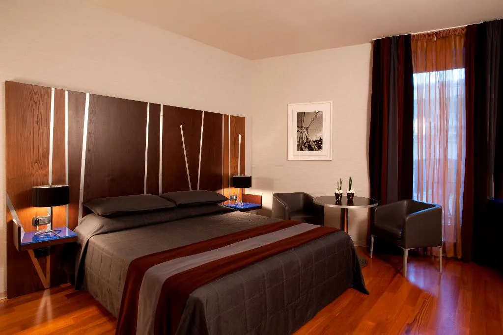 TRIPLE DELUXE Room, Valadier, Rome