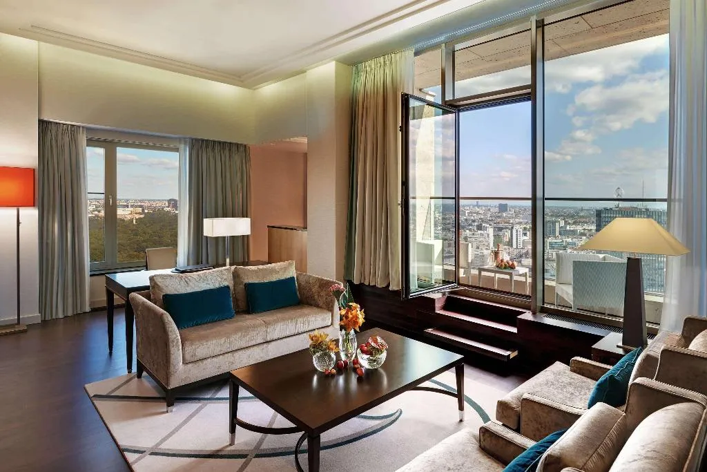 Room, Waldorf Astoria Berlin, Berlin