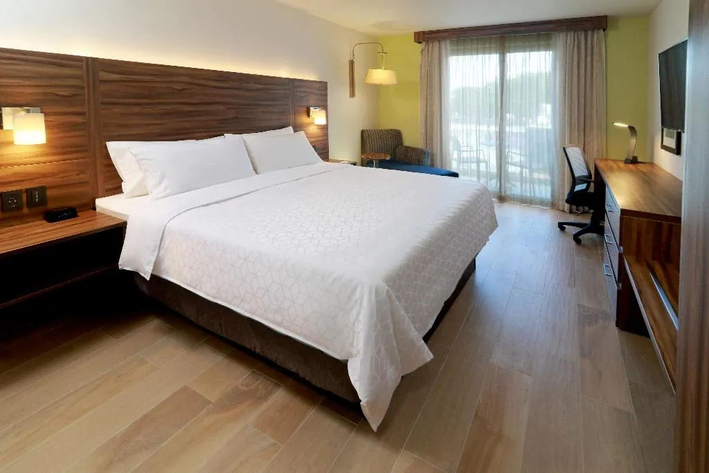 DOUBLE KING SIZE BED Room, Holiday Inn Express Playa del Carmen, Playa Del Carmen