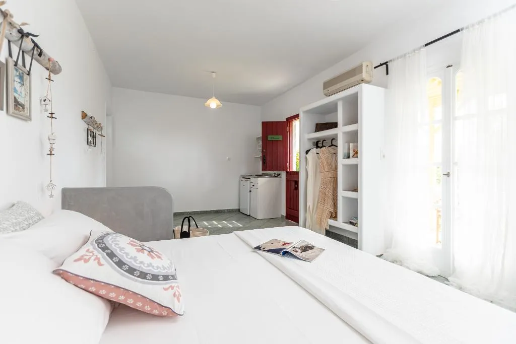 STUDIO SUPERIOR WITH TERRACE Room, Palatiana Agriturismo - Philoxenia Cottages, Crete