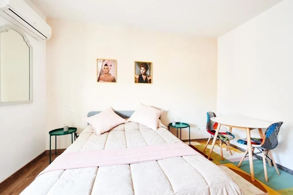Room, Bnb Drive In, Rome