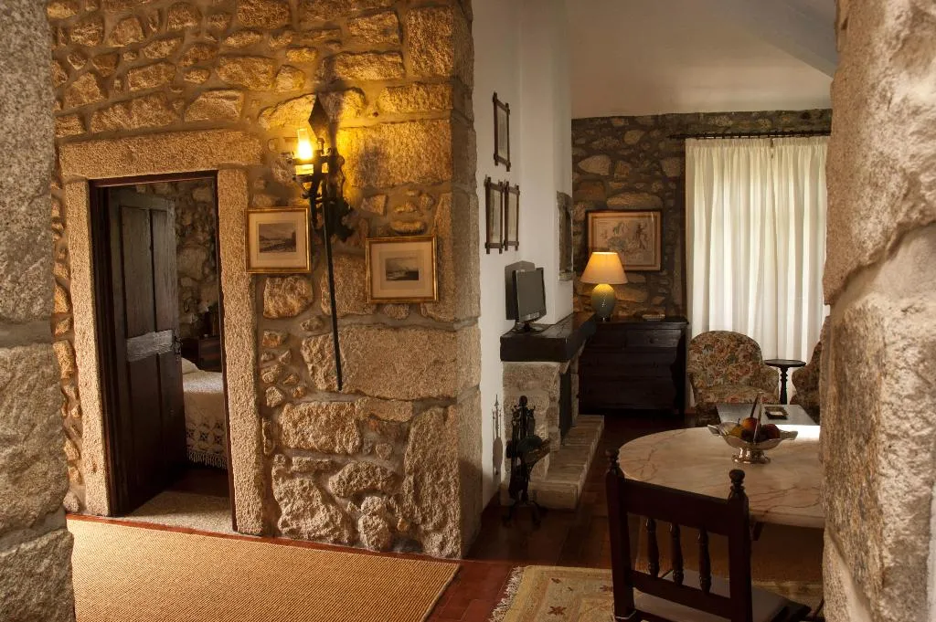APARTMENT TWO BEDROOMS Room, Casa do Ameal, Porto