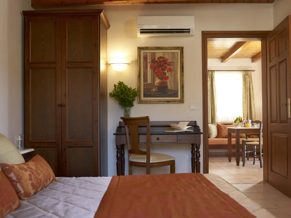 SUITE CAPACITY 3 Room, Palazzo Vecchio, Crete