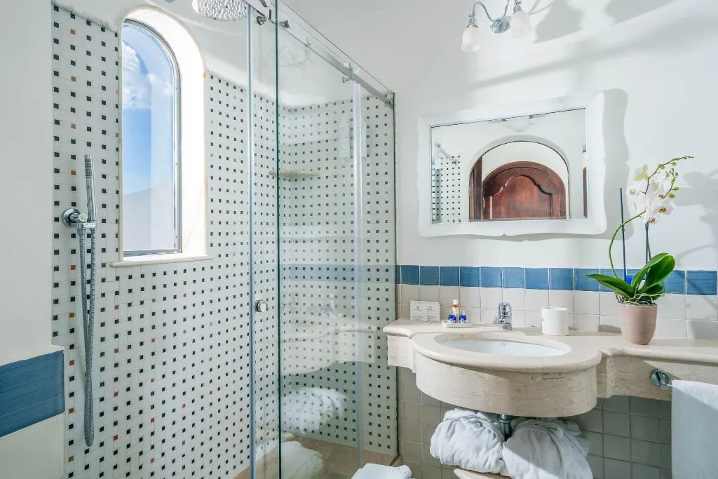 DOUBLE SUPERIOR SEA VIEW Room, Miramare, Naples