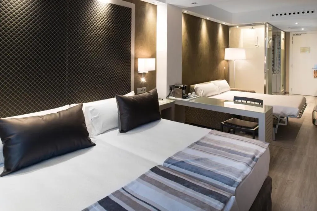 Room, Catalonia Square, Barcelona