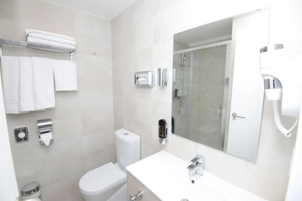 TRIPLE STANDARD Room, Chevy Hotel & Suites, Majorca