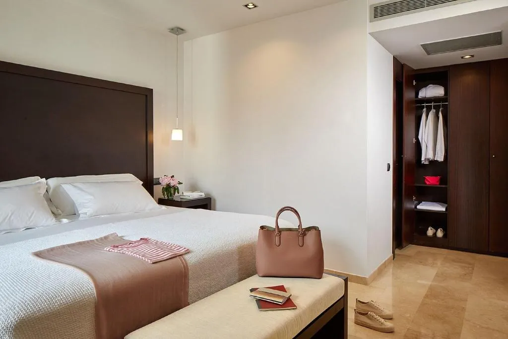 DOUBLE SUPERIOR QUEEN BED Room, Rey Alfonso X, Seville
