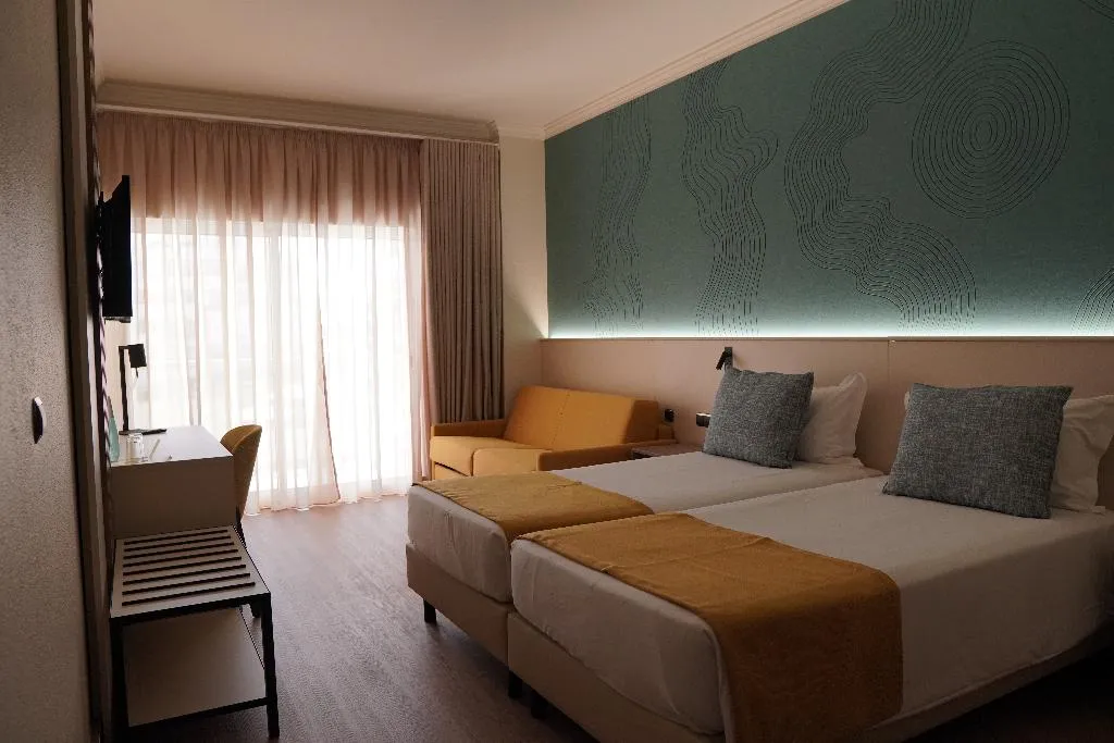 DOUBLE POOL VIEW Room, Ukino Palmeiras Village Family Resort, Algarve