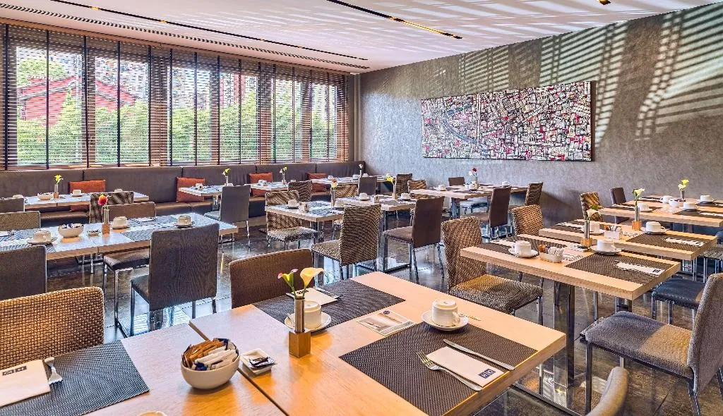 Restaurant, H10 Roma Citta, Rome