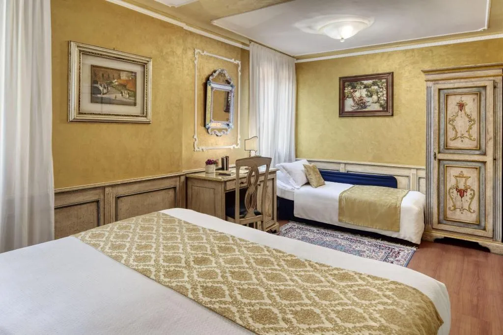 QUADRUPLE THREE BEDS Room, Al Piave, Venice