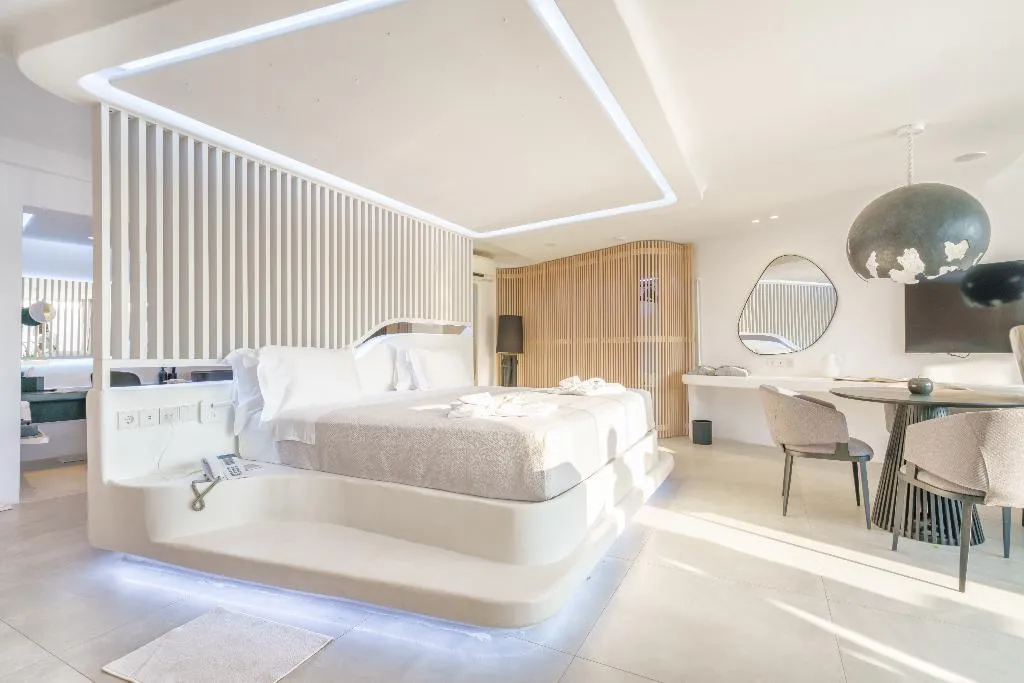 SUITE LUXURY ONE BEDROOM Room, Kivotos Mykonos, Mykonos