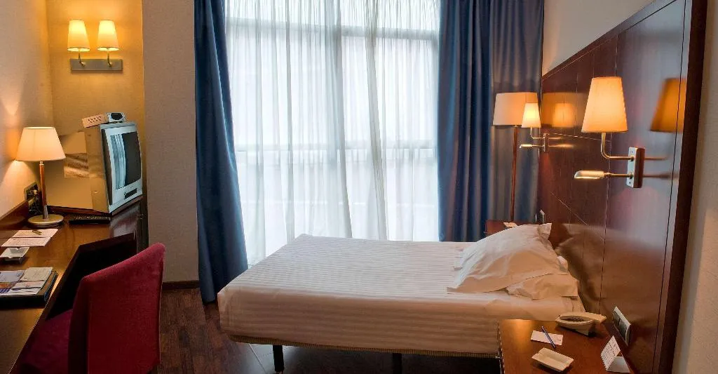 SINGLE STANDARD Room, Best Western Hotel Mediterraneo, Barcelona