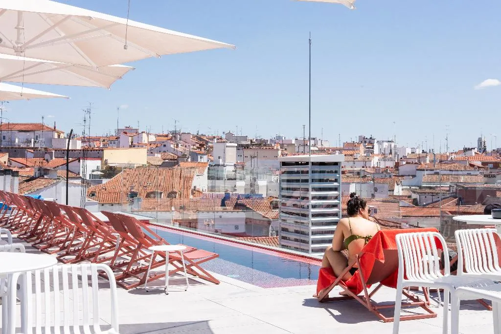 Terrace, Akeah Hotel Gran Via, Madrid