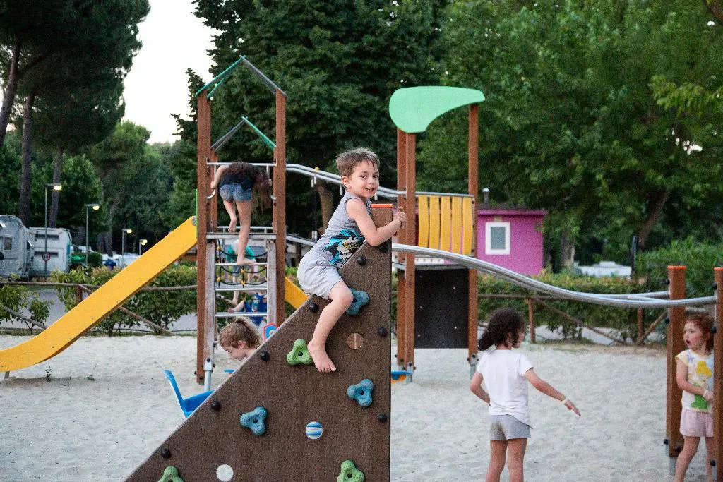 Sports and Entertainment, hu I Pini Village, Rome