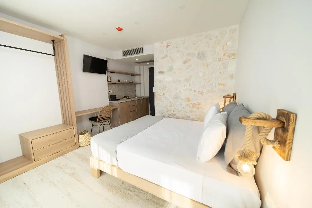 QUADRUPLE DELUXE TWO BEDROOM Room, Kali Thea Suites, Halkidiki
